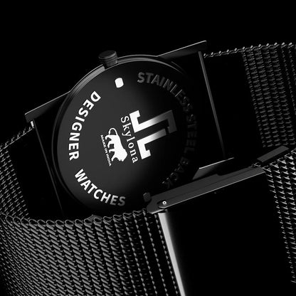 Man_wearing_Skylona_Elegance_Rose_Gold_watch_with_formal_shirt