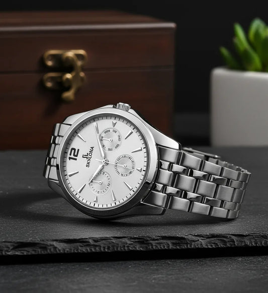 Polished silver chain watch side profile